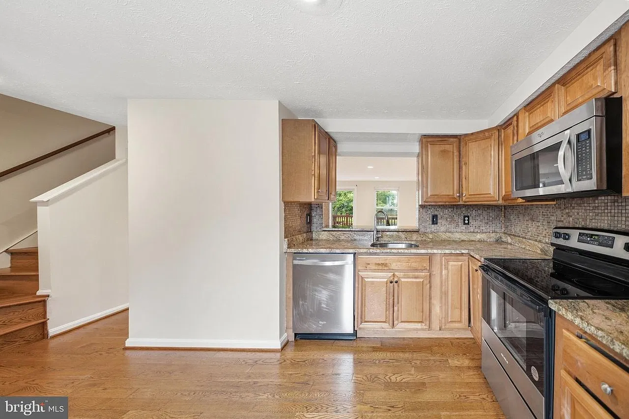 3 bed, 1680 sqft, $2,600 — Photo 4
