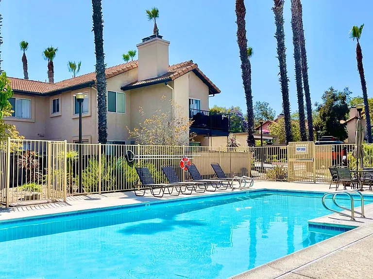 11321 Avenida De Los Lobos #D — Photo 3