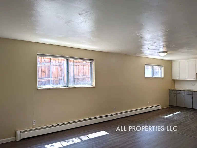 919 3rd St #2 — Photo 7