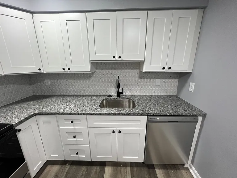 13 Michele Ct — Photo 16