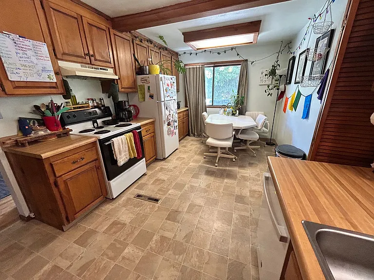 2409 Thomas Ave — Photo 11