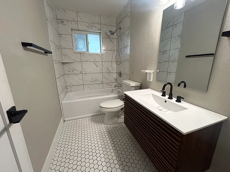 701 W Prentice Ave #701 — Photo 13
