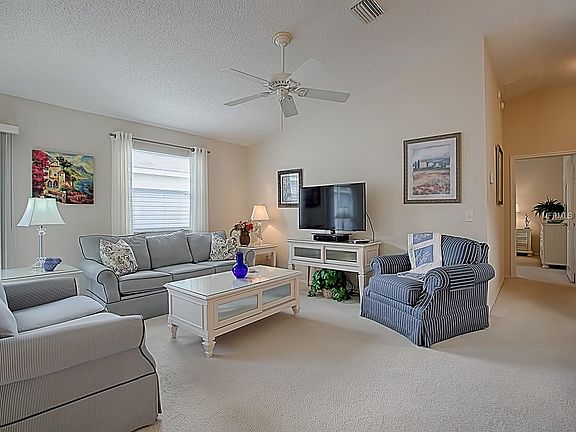 5th image of 329 Katherine Pl