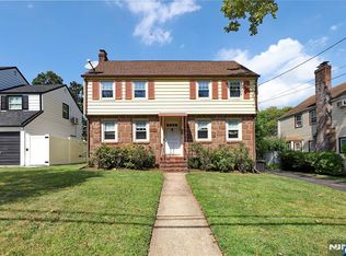 111 Van Buren Ave, Teaneck, NJ 07666