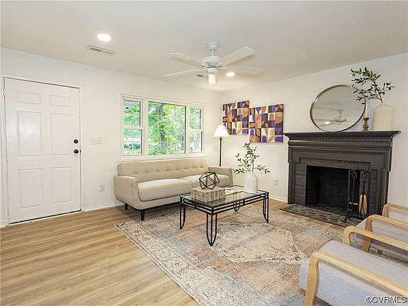 4th image of 6076 Laveta Dr