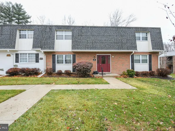 201 Hampton Ave #J, Southampton, PA 18966