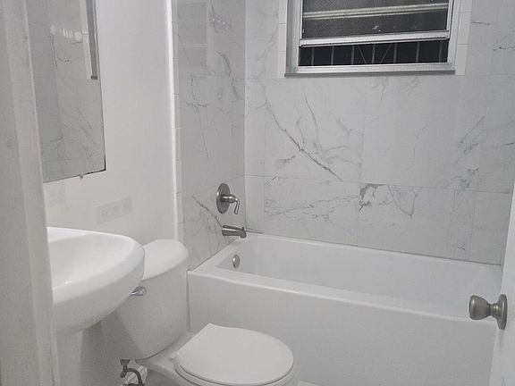 3rd image of 3401 NW 170th St