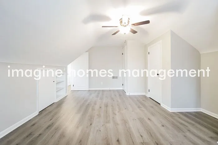 3010 Scott Ave — Photo 7