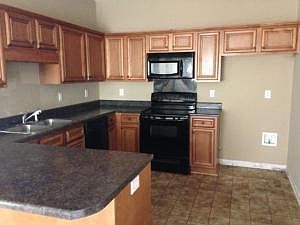 2nd image of 522 Cherry Ln