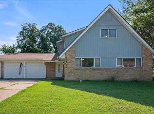 2402 Woodlawn Dr, Ennis, TX 75119