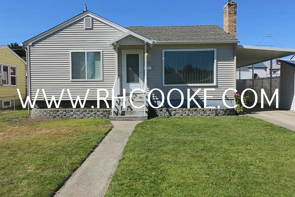 4 bed, 1966 sqft, $1,800 — Photo 1