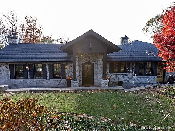 2nd image of 207 Highland Avenue