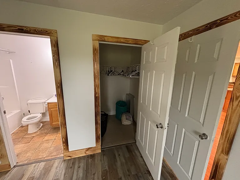 1549 Blaze Valley Rd — Photo 2