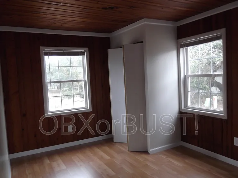 2025 Franklin St #B — Photo 10