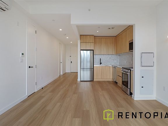 2nd image of 1010 Pacific St #416A