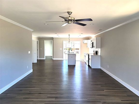 5th image of 108 Longshore Dr
