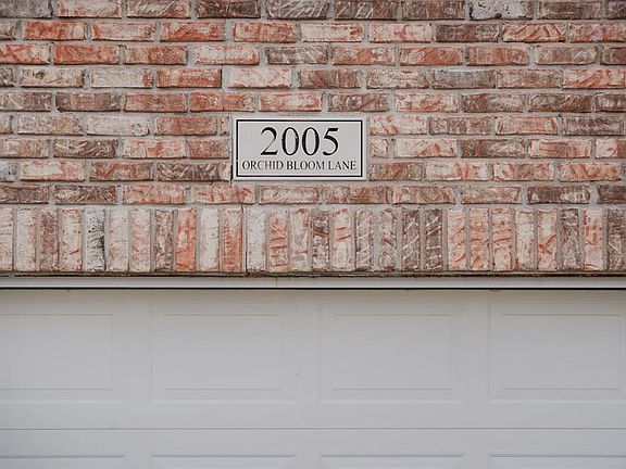 2nd image of 2005 Orchid Bloom Ln