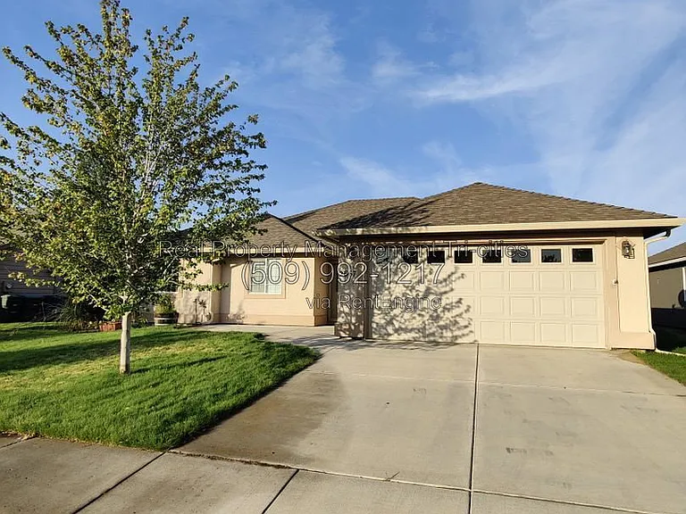 2667 Torrey Pines Way — Photo 3