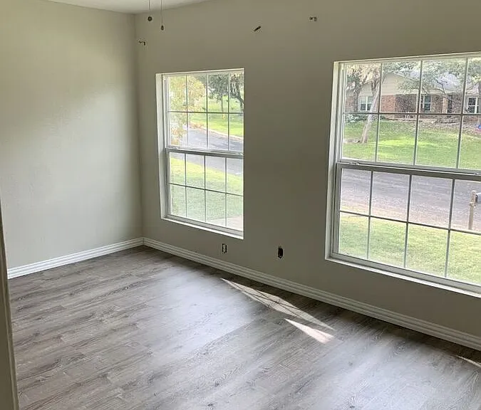 815 Cedar Oaks Ln — Photo 5