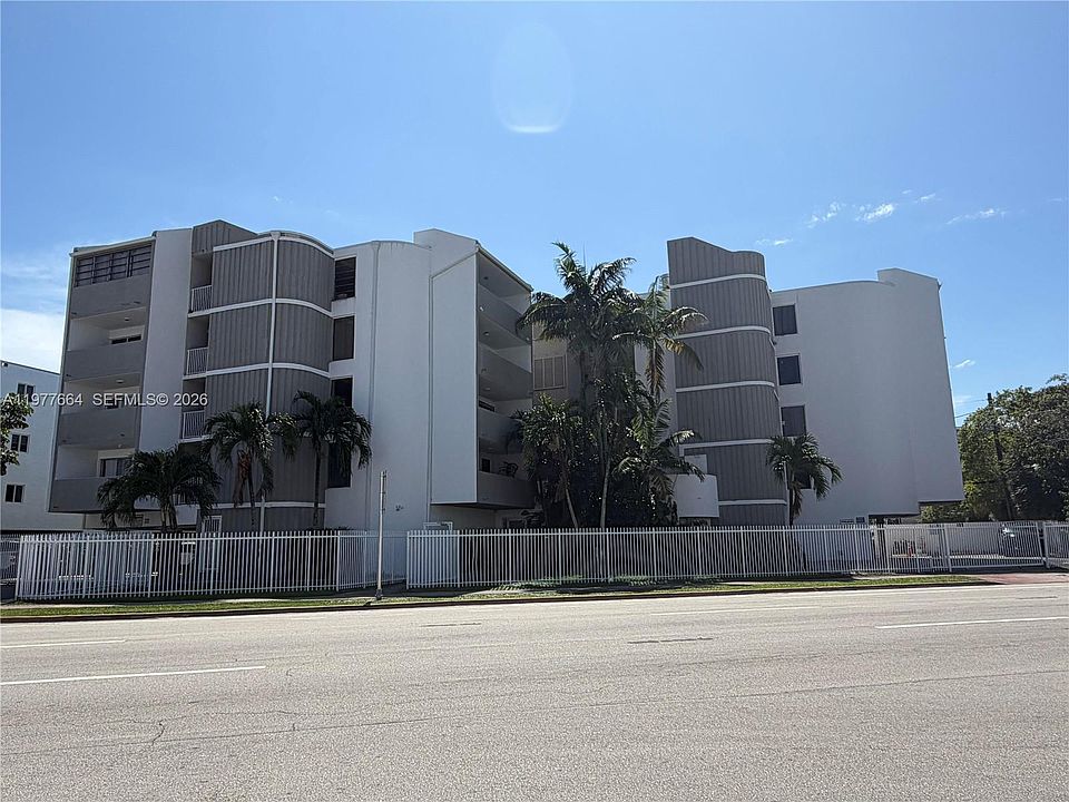 1st image of 2000 Biarritz Dr APT 201