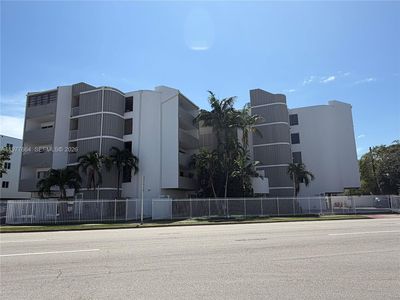 2000 Biarritz Dr APT 201, Miami Beach, FL, 33141