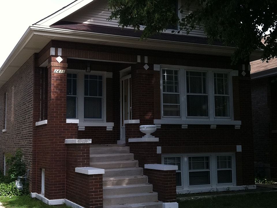 1st image of 2411 S Lombard Ave