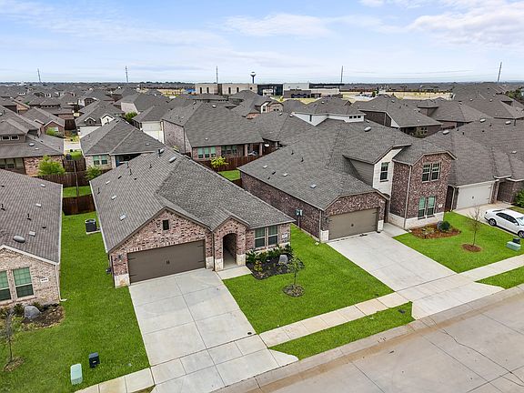 3rd image of 9805 Quail Pointe Rd