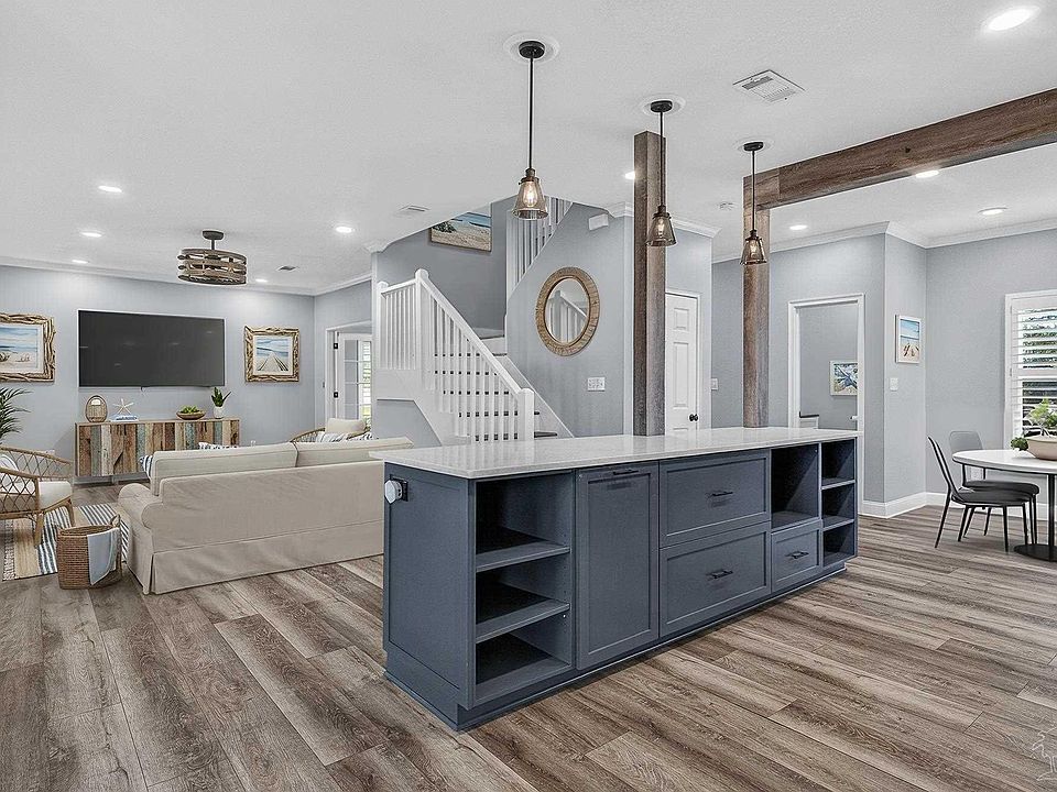 1st image of 16360 Innerarity Point Rd