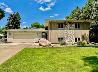 411 19th Ave NE, Aberdeen, SD 57401