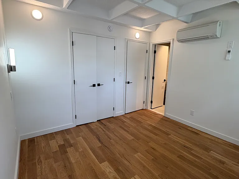 100 Chestnut St #7 — Photo 8