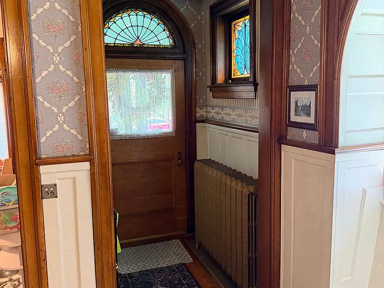 23 Van Buren St — Photo 3