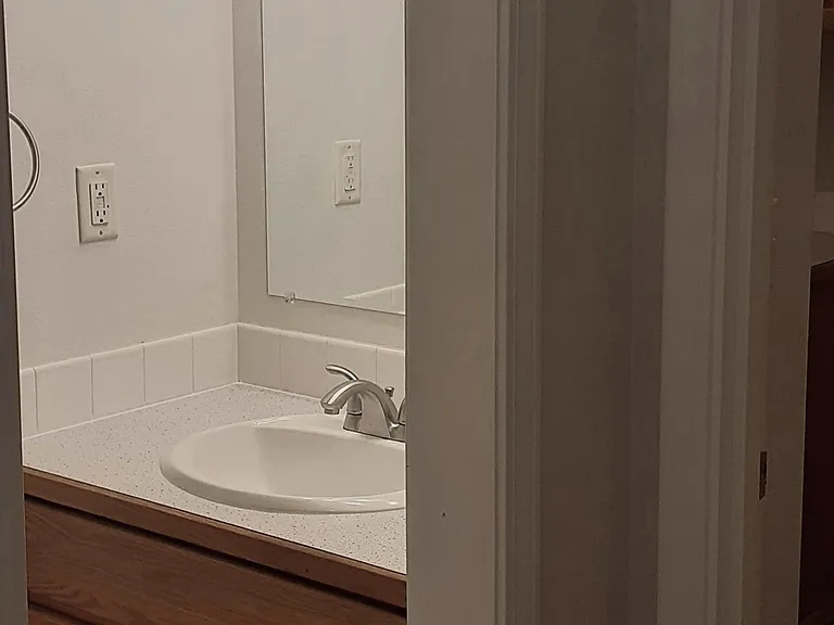 739 NW Date Ave — Photo 6