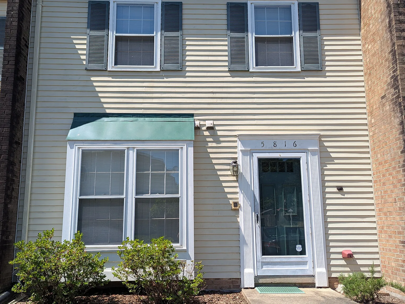 5816 Burke Manor Ct — Photo 2