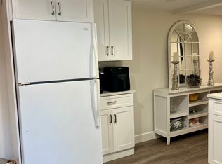 20 Arnold St, Needham, MA 02494