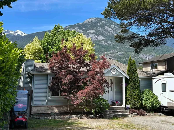38807 Britannia Ave, Squamish, BC V8B 0A7