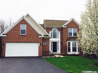 27 Charissa Run, Rochester, NY 14623