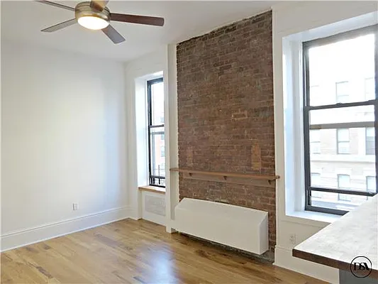 Rented by DSA Realty | media 18