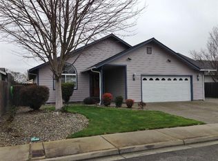 536 SW Wagner Meadows Dr, Grants Pass, OR 97526