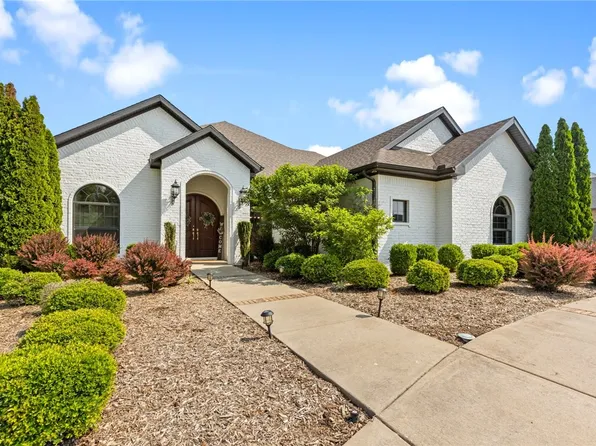 2460 Brookwater Ln, Fayetteville, AR 72703