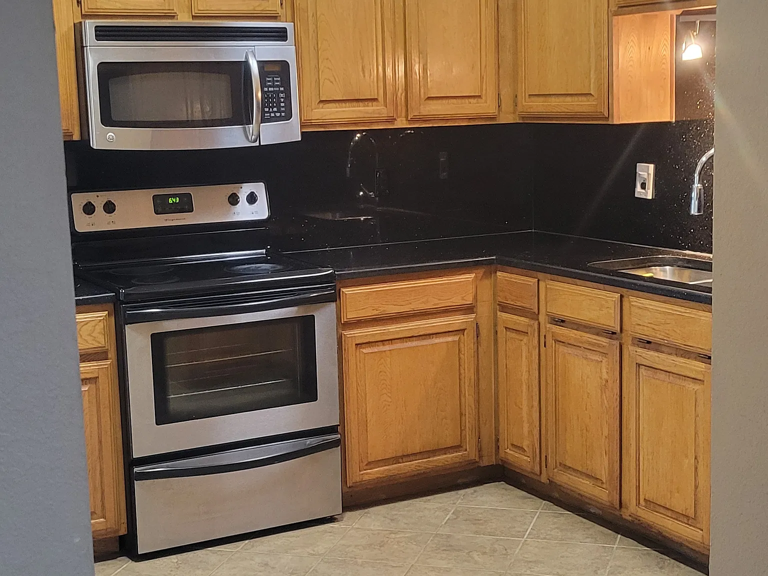 420 Kyle Dr — Photo 4