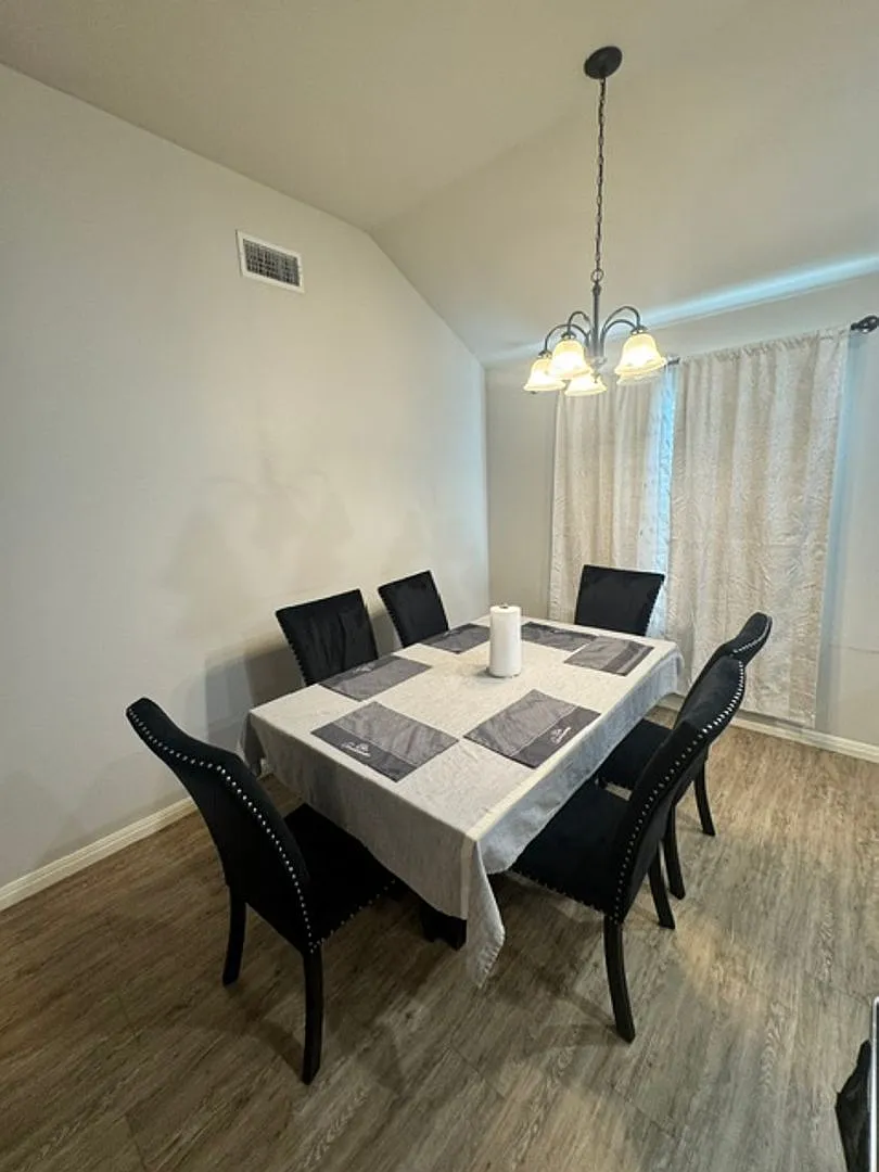 289 Showdown Rd — Photo 4