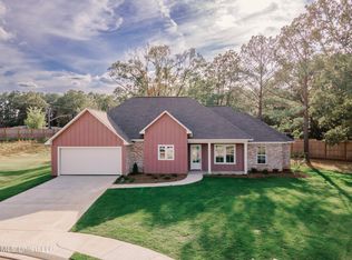 126 Trace Pointe Pl, Clinton, MS 39056