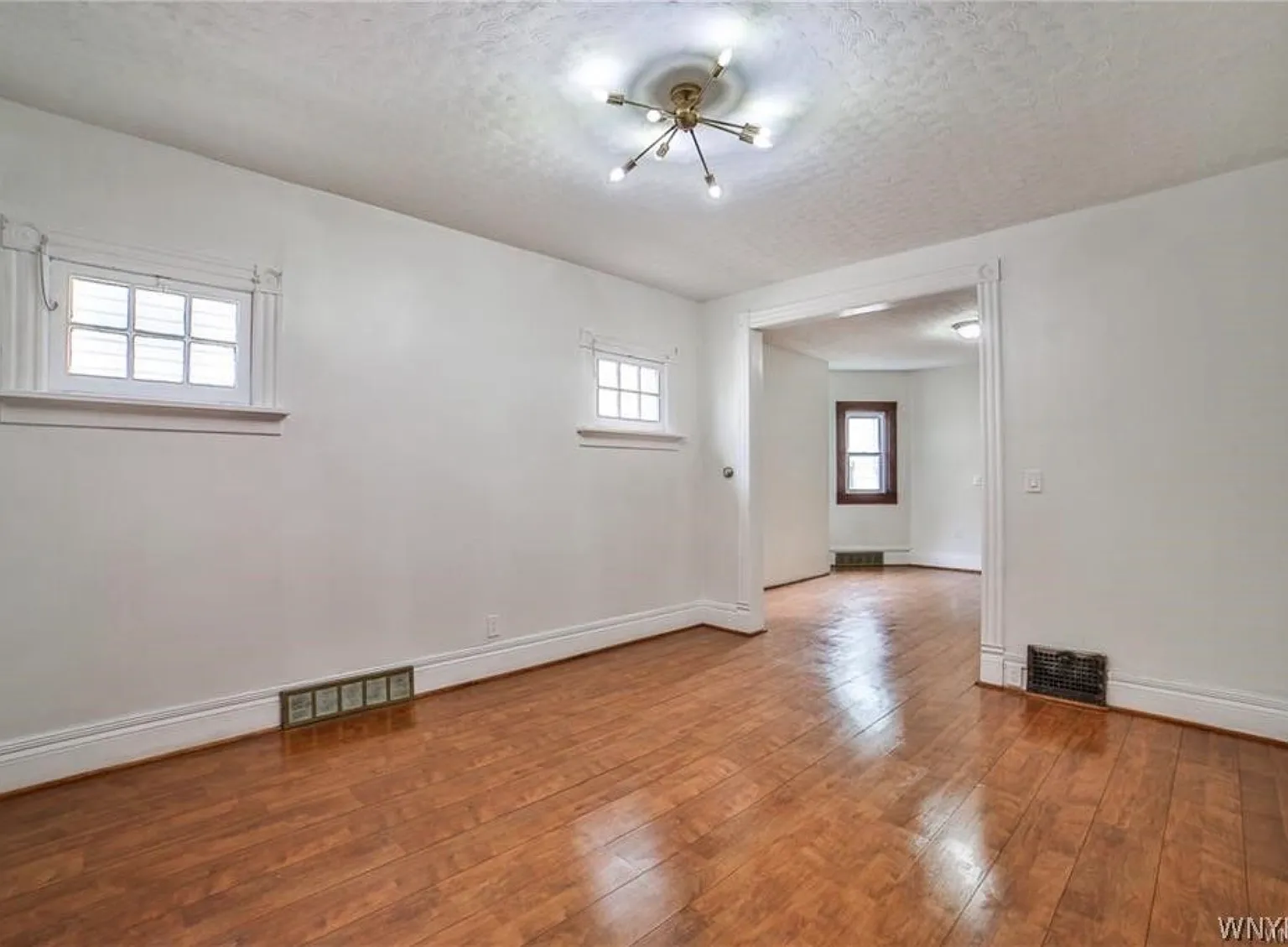 3 bed, $1,500 — Photo 3