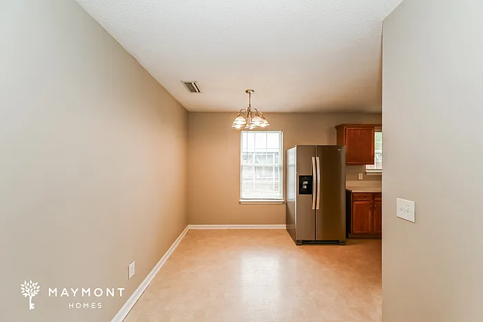 515 Cedar Park Cir — Photo 5