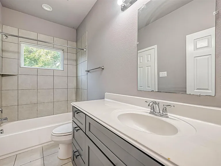 7903 Moon Beam St #B — Photo 9