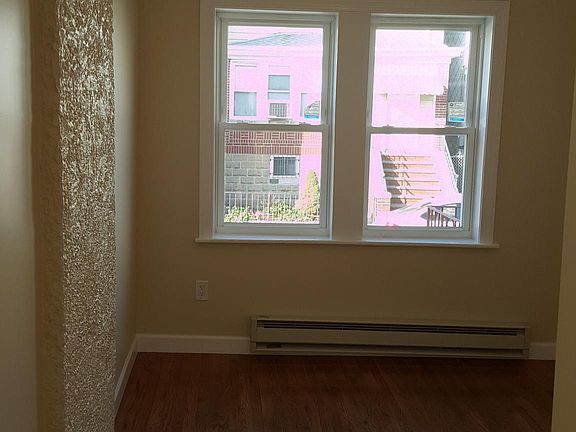 5th image of 286 Nagle St APT 2