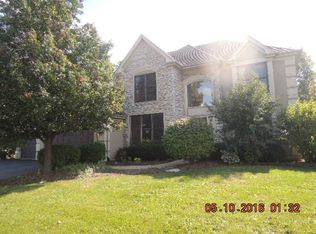 754 Fox Run Dr, Geneva, IL 60134