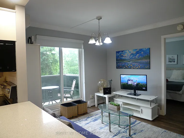 2373 King St E #26 — Photo 10