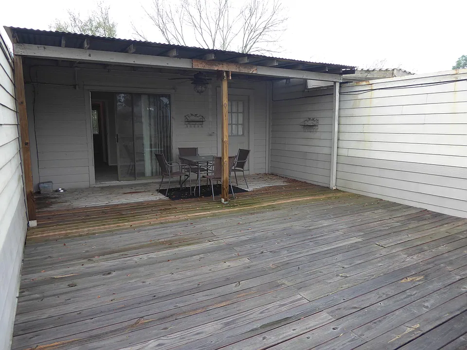 2nd floor private deck