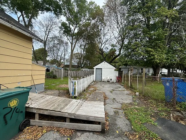 2 bed, 760 sqft, $1,100 — Photo 3